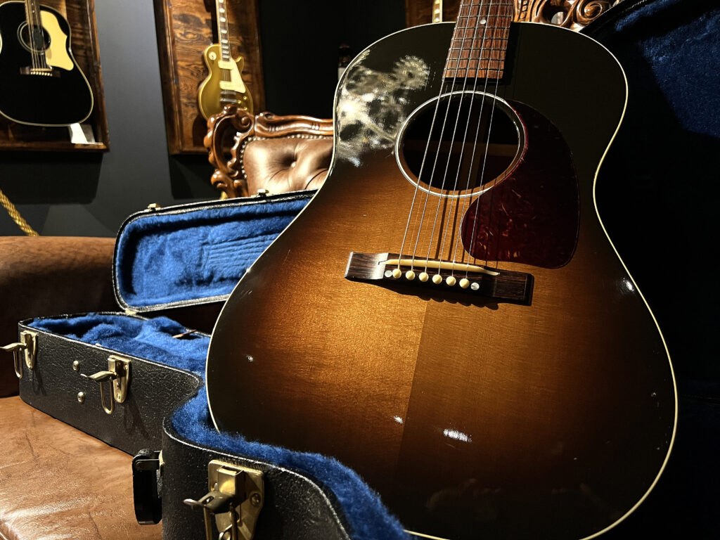 GIBSON ＬＧ-2 3/4 カスタムショップ美品 Gibson LG-2 3⁄4|ドルフィンギターズ